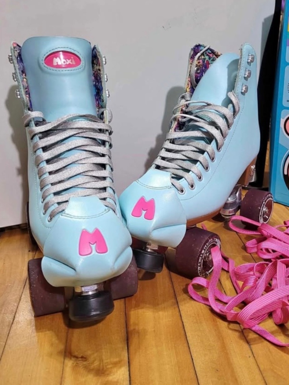 Moxi Beach Bunnies Size 7